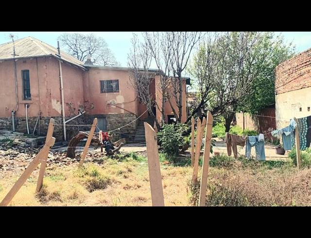 4 BEDROOM HOUSE FOR SALE IN LORENTZVILLE